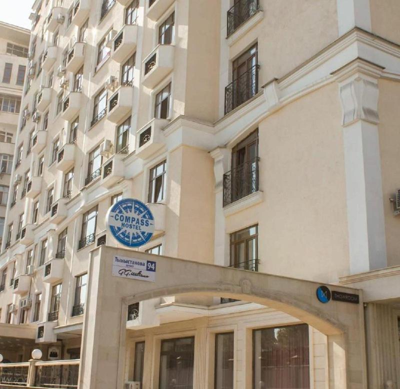 Compass Hostel Bisjkek Buitenkant foto
