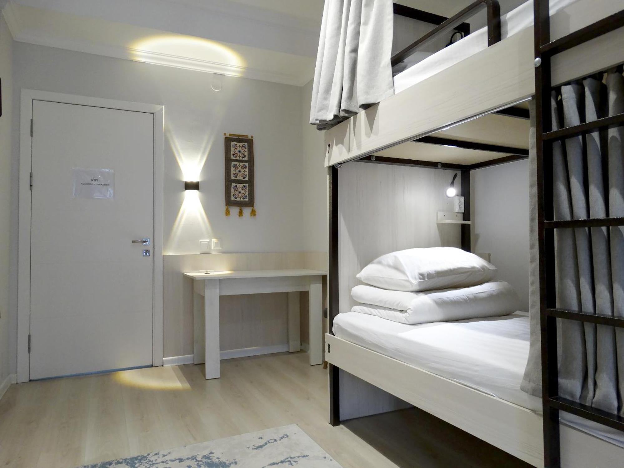 Compass Hostel Bisjkek Buitenkant foto