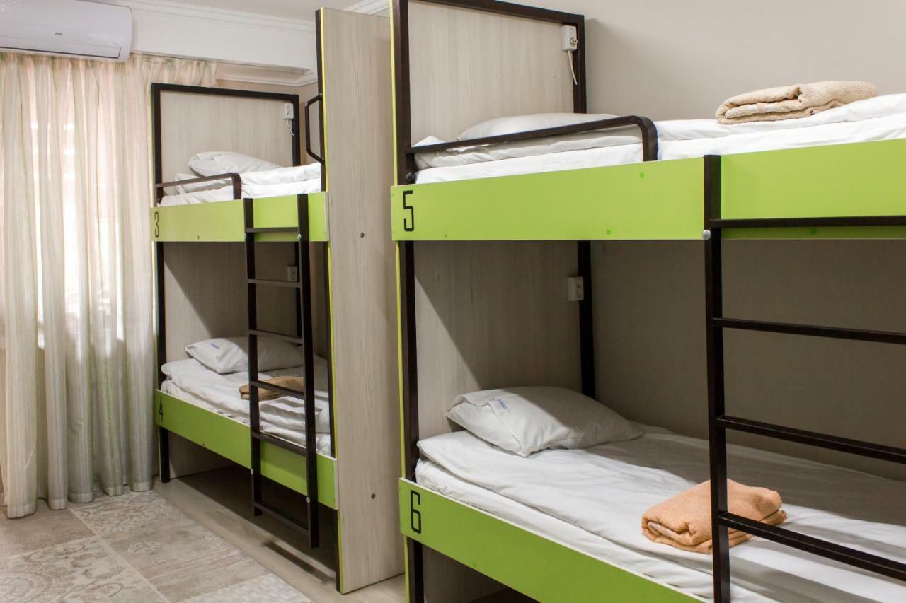 Compass Hostel Bisjkek Buitenkant foto