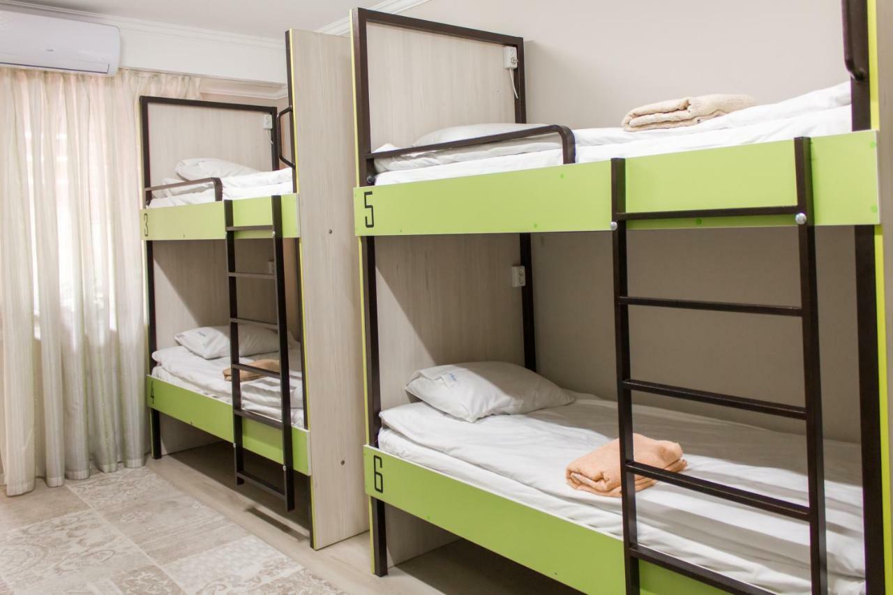 Compass Hostel Bisjkek Buitenkant foto